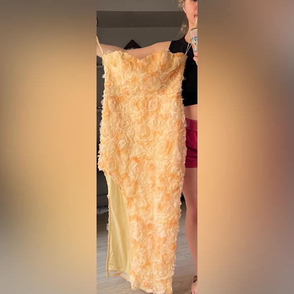 Strapless Floral Dress in Peach Kameli Boutique - Picture 7 of 11